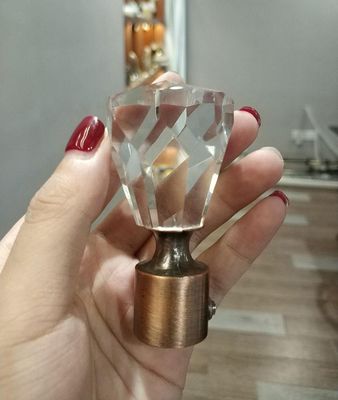 Εξαρτήματα ράβδων κουρτινών κρυστάλλου μετάλλων 28mm εργοστασίων άμεσα χονδρικά 16/19mm