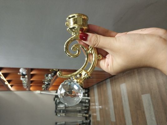 Χονδρικά εξαρτήματα ράβδων κουρτινών finials μετάλλων πόλων κουρτινών κρυστάλλου χρυσά για τις ράβδους κουρτινών