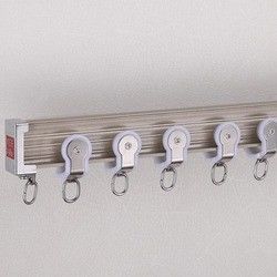 Διαδρομή κουρτινών αλουμινίου Bendable, κυρτή ράγα κουρτινών για το παράθυρο κόλπων