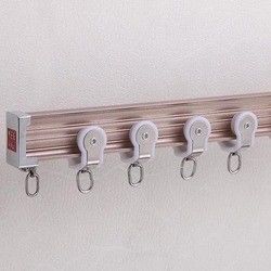 Διαδρομή κουρτινών αλουμινίου Bendable, κυρτή ράγα κουρτινών για το παράθυρο κόλπων