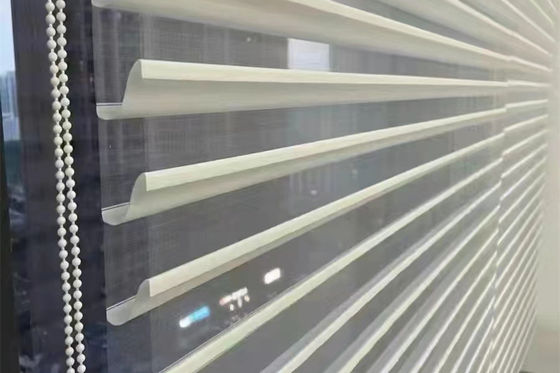 Μαλακή ελαφριά Shangri συσκότιση τυφλών Λα ηλεκτρική μηχανοποιημένη με δύο στρώματα νημάτων